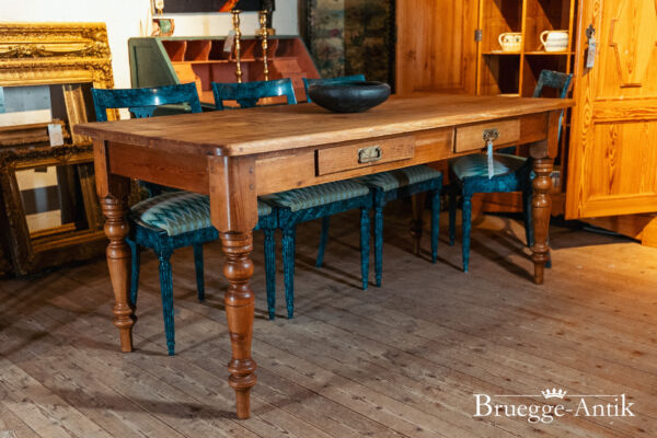 227 Antiquitaet zu verkaufen Bruegge Antik Ostern 2026 - Brügge Antik