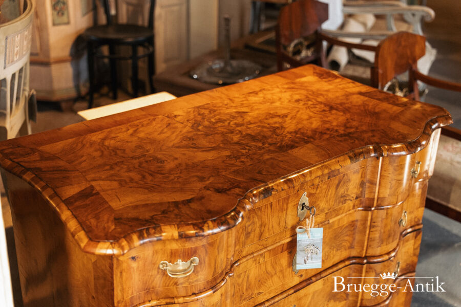 106 Antiquitaet zu verkaufen Bruegge Antik Ostern 2026 - Brügge Antik