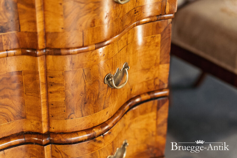 108 Antiquitaet zu verkaufen Bruegge Antik Ostern 2026 - Brügge Antik