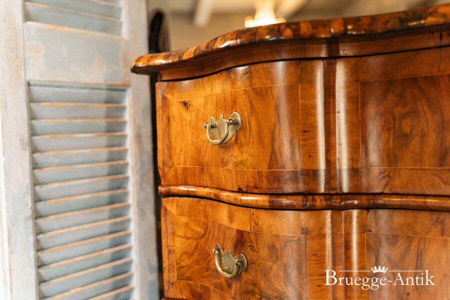 109 Antiquitaet zu verkaufen Bruegge Antik Ostern 2026 - Brügge Antik