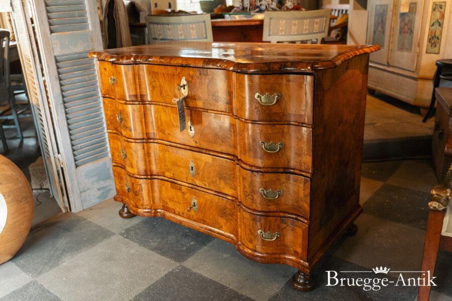 112 Antiquitaet zu verkaufen Bruegge Antik Ostern 2026 - Brügge Antik