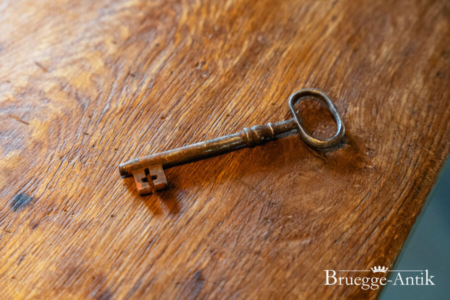 190 Antiquitaet zu verkaufen Bruegge Antik Ostern 2026 - Brügge Antik