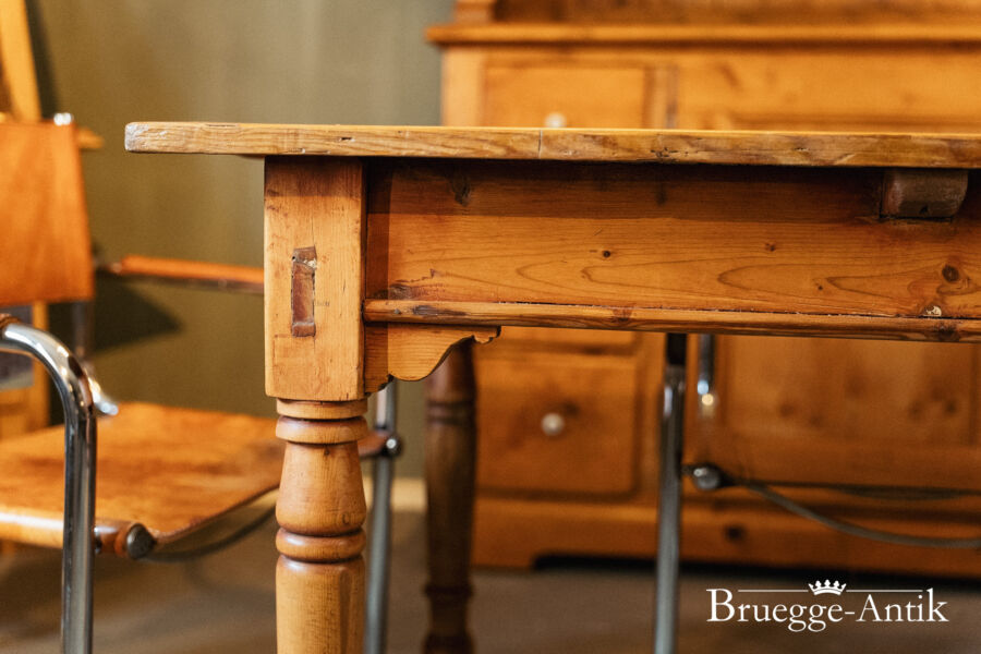 208 Antiquitaet zu verkaufen Bruegge Antik Ostern 2026 - Brügge Antik