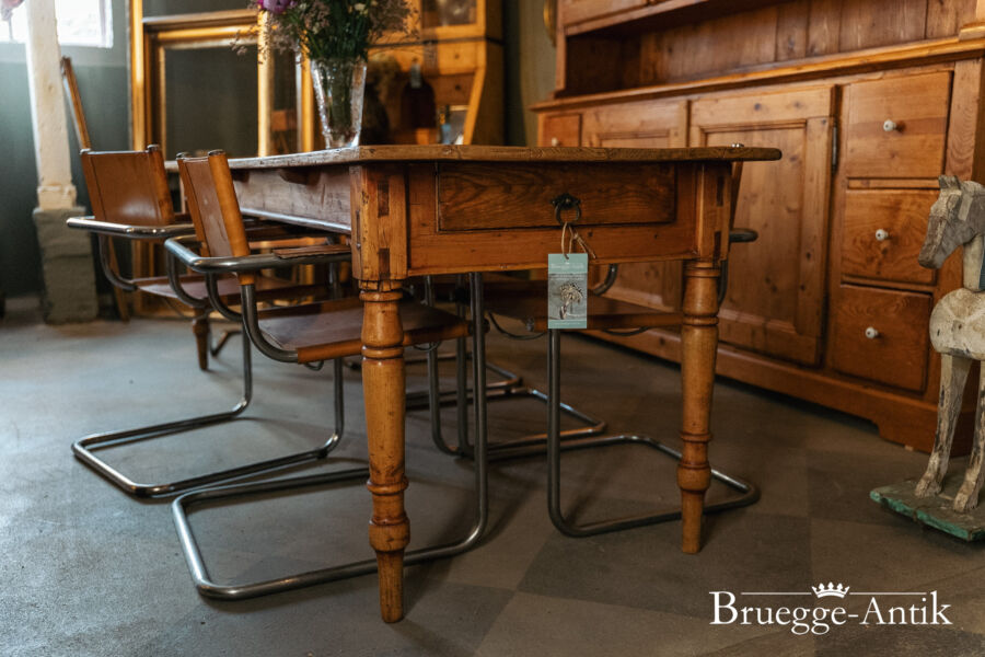 209 Antiquitaet zu verkaufen Bruegge Antik Ostern 2026 - Brügge Antik