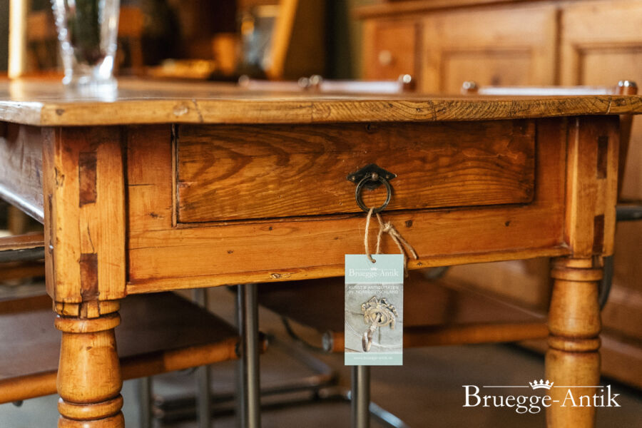 210 Antiquitaet zu verkaufen Bruegge Antik Ostern 2026 - Brügge Antik