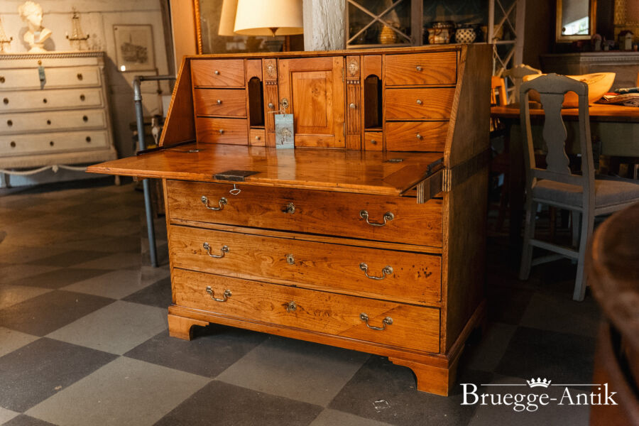 269 Antiquitaet zu verkaufen Bruegge Antik Ostern 2026 - Brügge Antik