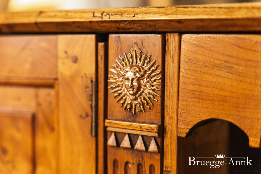 273 Antiquitaet zu verkaufen Bruegge Antik Ostern 2026 - Brügge Antik