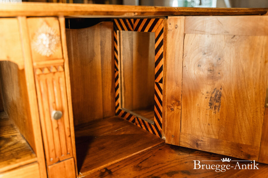 275 Antiquitaet zu verkaufen Bruegge Antik Ostern 2026 - Brügge Antik