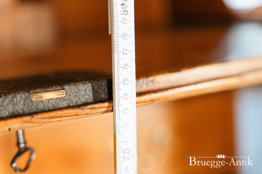 283 Antiquitaet zu verkaufen Bruegge Antik Ostern 2026 - Brügge Antik