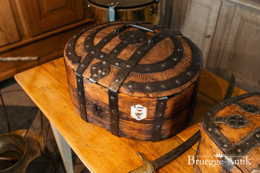 300 Antiquitaet zu verkaufen Bruegge Antik Ostern 2026 - Brügge Antik