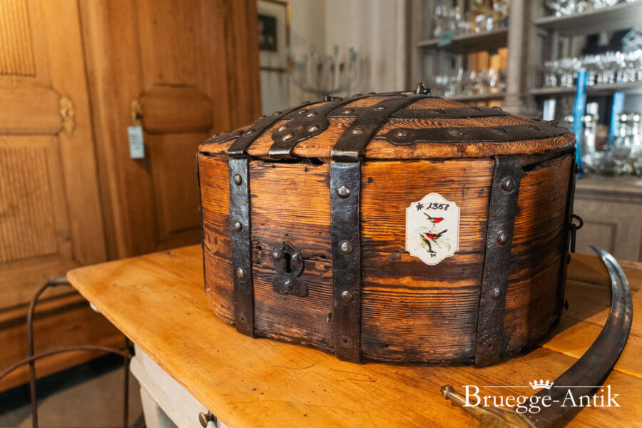 301 Antiquitaet zu verkaufen Bruegge Antik Ostern 2026 - Brügge Antik