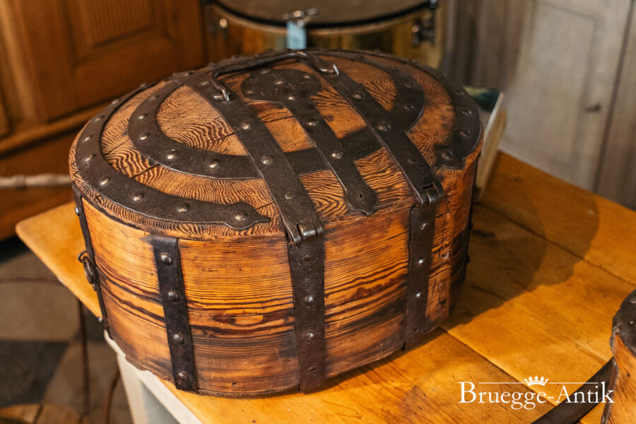 304 Antiquitaet zu verkaufen Bruegge Antik Ostern 2026 - Brügge Antik