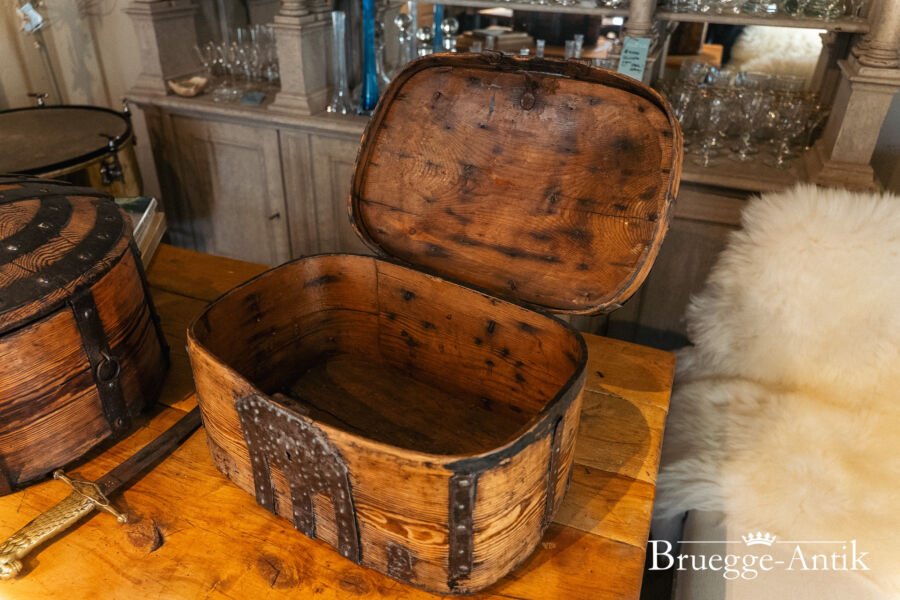 310 Antiquitaet zu verkaufen Bruegge Antik Ostern 2026 - Brügge Antik