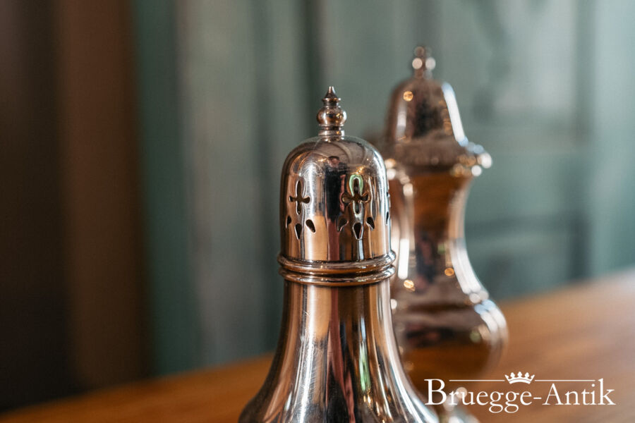 Antiquitaet zu verkaufen Bruegg Antik Juni 2024 157 - Brügge Antik