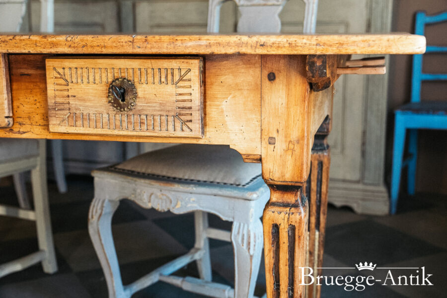 Antiquitaet zu verkaufen Bruegg Antik August 2024 171 - Brügge Antik