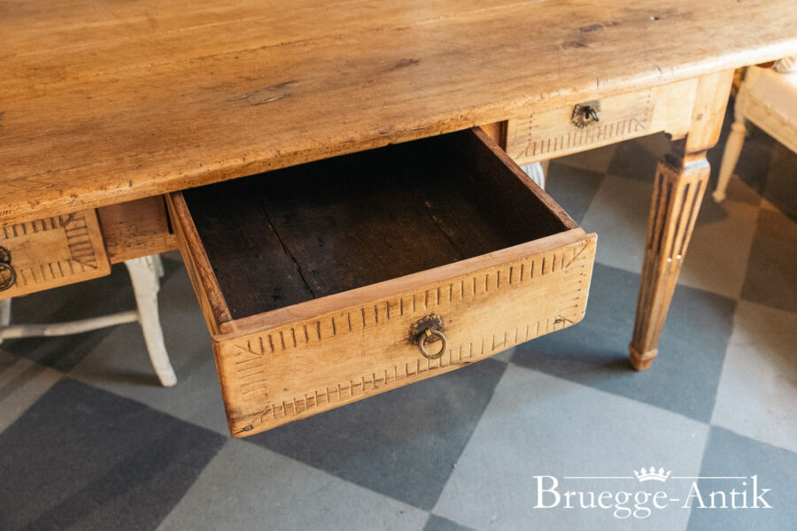 Antiquitaet zu verkaufen Bruegg Antik August 2024 175 - Brügge Antik