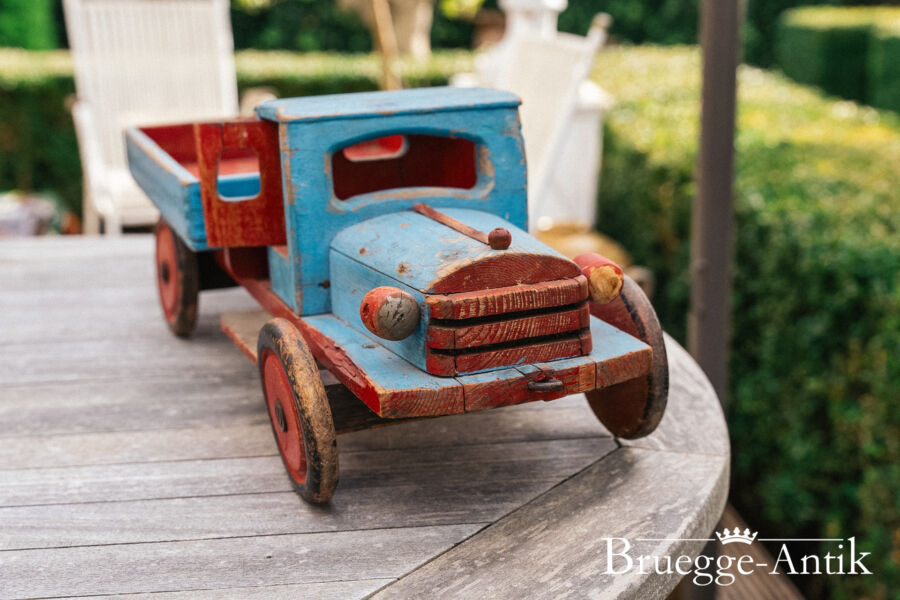 Antiquitaet zu verkaufen Bruegge Antik 11 10 2024 123 - Brügge Antik