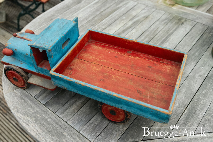 Antiquitaet zu verkaufen Bruegge Antik 11 10 2024 125 - Brügge Antik