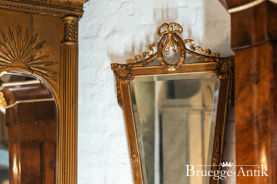 Antiquitaet zu verkaufen Bruegge Antik 11 10 2024 264 - Brügge Antik