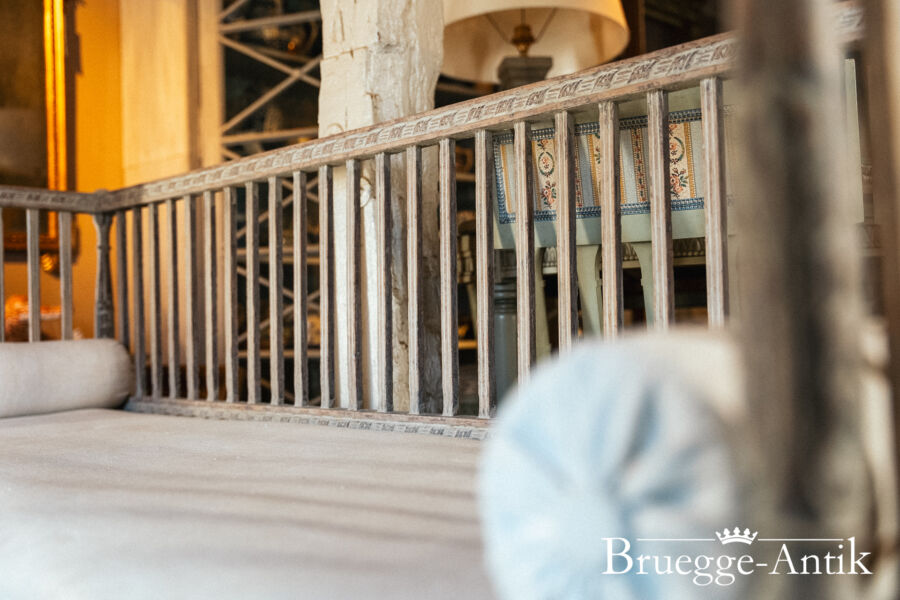 Antiquitaet zu verkaufen Bruegge Antik 11 10 2024 320 - Brügge Antik