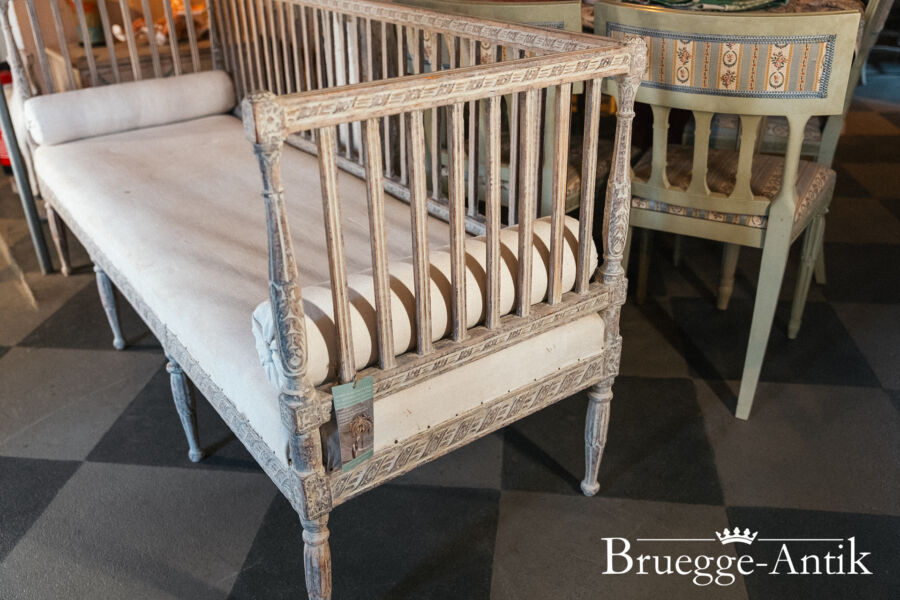 Antiquitaet zu verkaufen Bruegge Antik 11 10 2024 322 - Brügge Antik