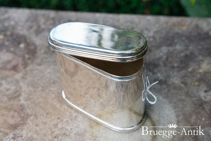 Antiquitaet zu verkaufen Bruegge Antik 11 10 2024 34 - Brügge Antik