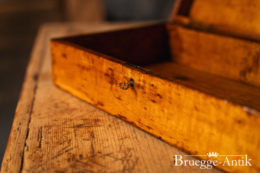 Bruegge Antik Antiquitaet Februar 2025 266 - Brügge Antik