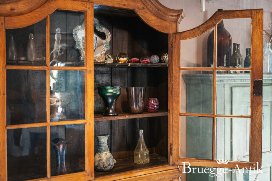 Bruegge Antik Antiquitaet April 2025 133 - Brügge Antik