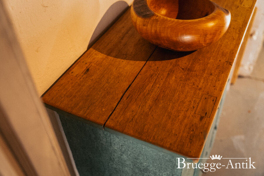 Bruegge Antik Antiquitaet April 2025 248 - Brügge Antik