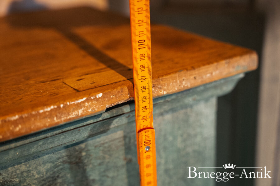 Bruegge Antik Antiquitaet April 2025 251 - Brügge Antik