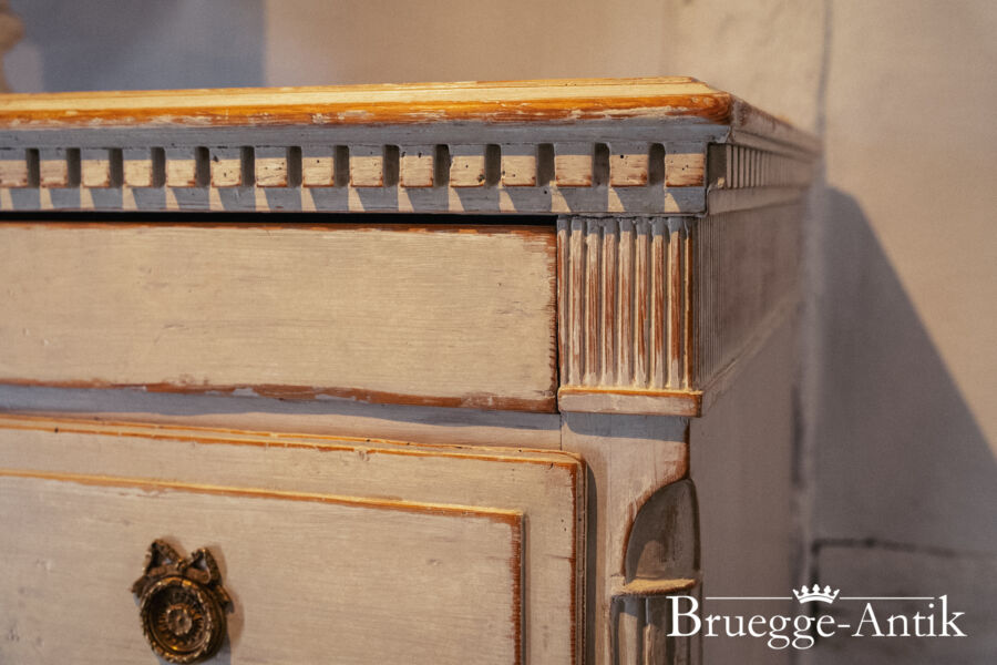 Bruegge Antik Antiquitaet April 2025 59 - Brügge Antik