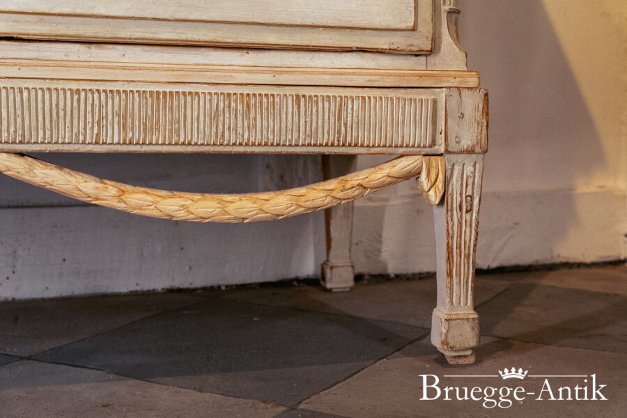 Bruegge Antik Antiquitaet April 2025 62 - Brügge Antik