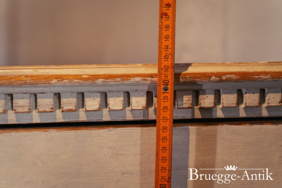 Bruegge Antik Antiquitaet April 2025 64 - Brügge Antik