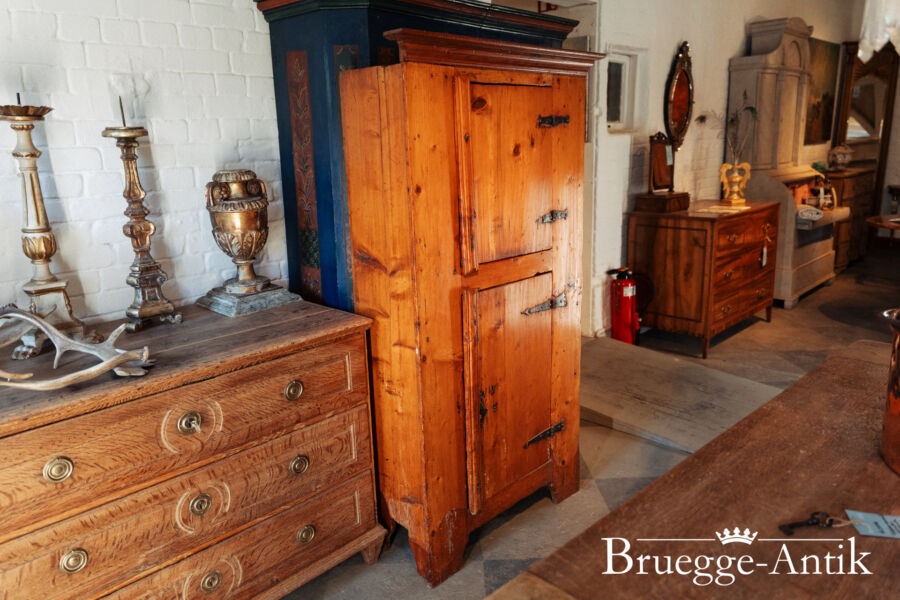 Bruegge Antik Antiquitaet August 2025 194 - Brügge Antik