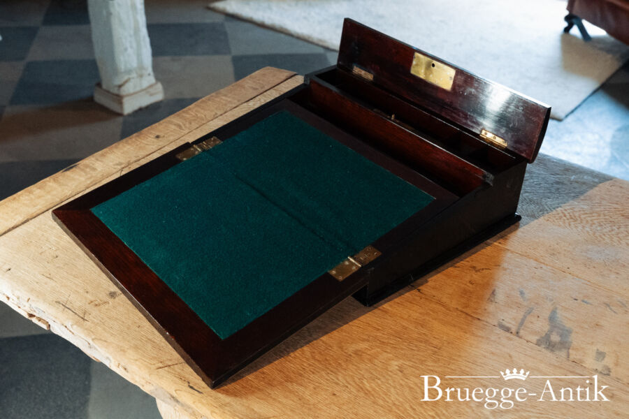 Bruegge Antik Antiquitaet August 2025 246 - Brügge Antik