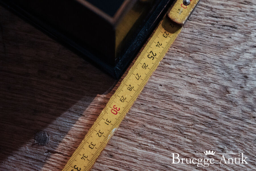 Bruegge Antik Antiquitaet August 2025 249 - Brügge Antik