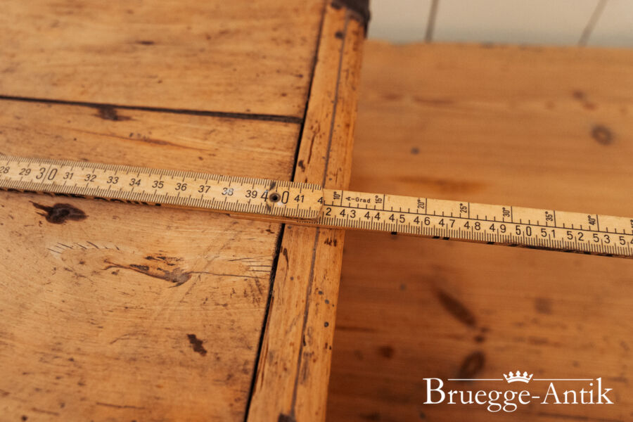 Bruegge Antik Antiquitaet August 2025 309 - Brügge Antik