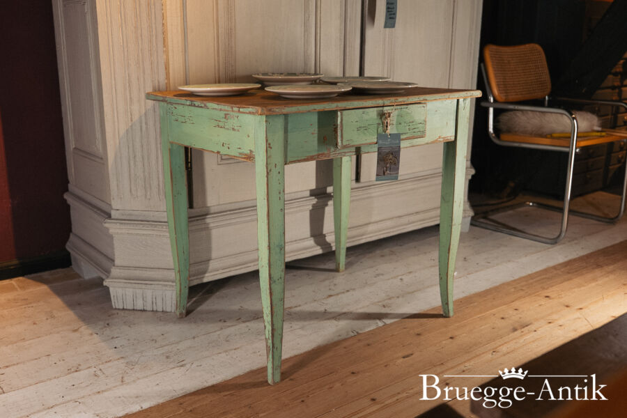 Antiquitaet Bruegge Antik Oktober 2025 117 - Brügge Antik