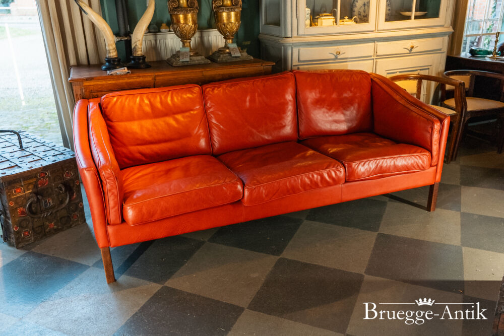 Rotes Ledersofa - Brügge Antik