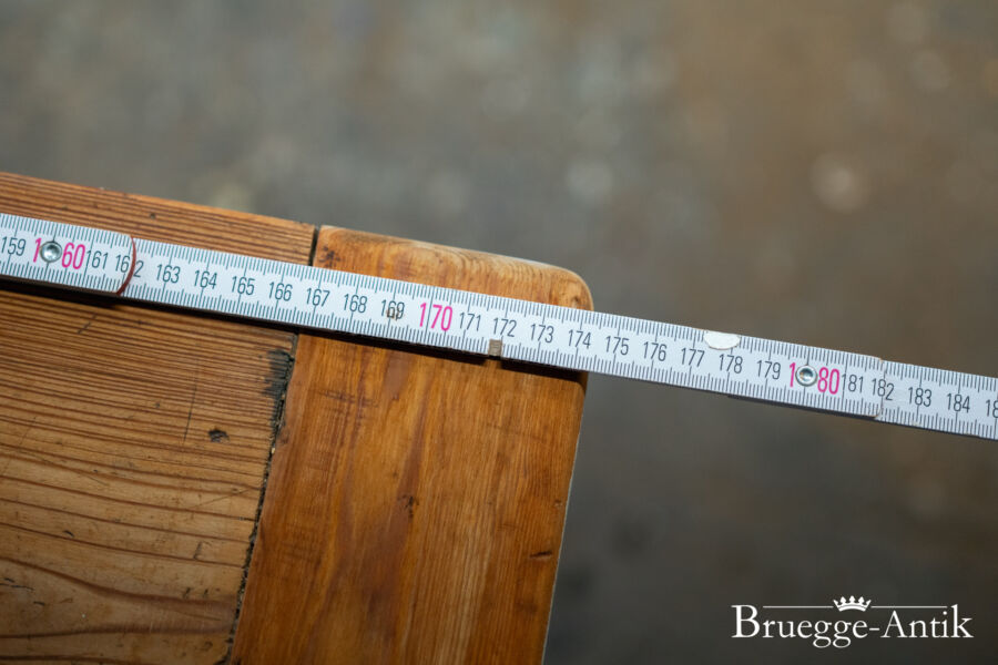 Fotos Bruegge Antik Antiquitaet 2023 Maerz 133 - Brügge Antik