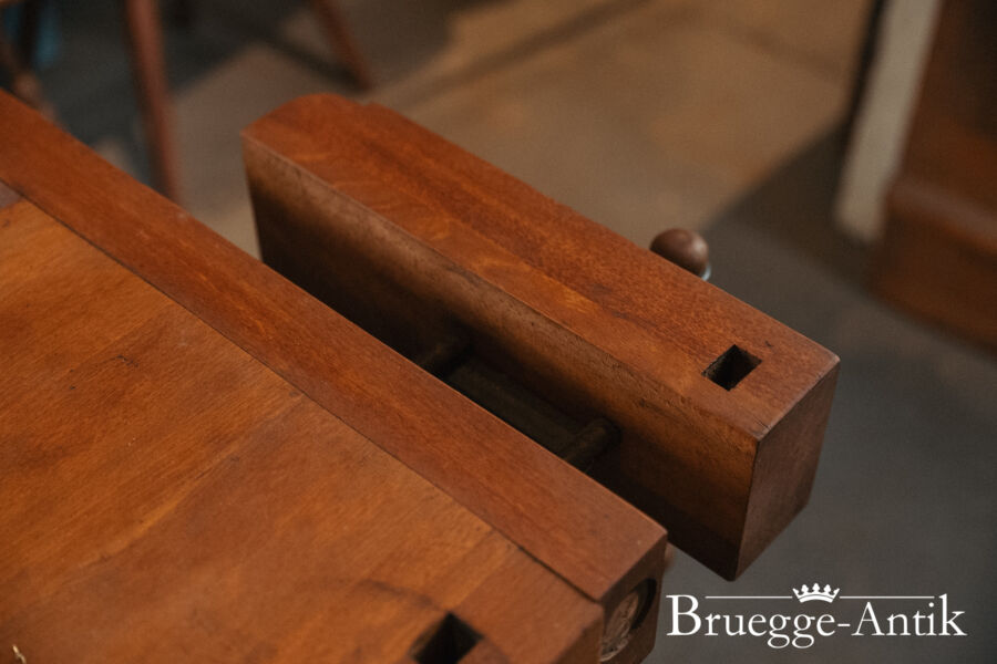 Antiquitaet Bruegge Antik Novemberr 2025 110 - Brügge Antik