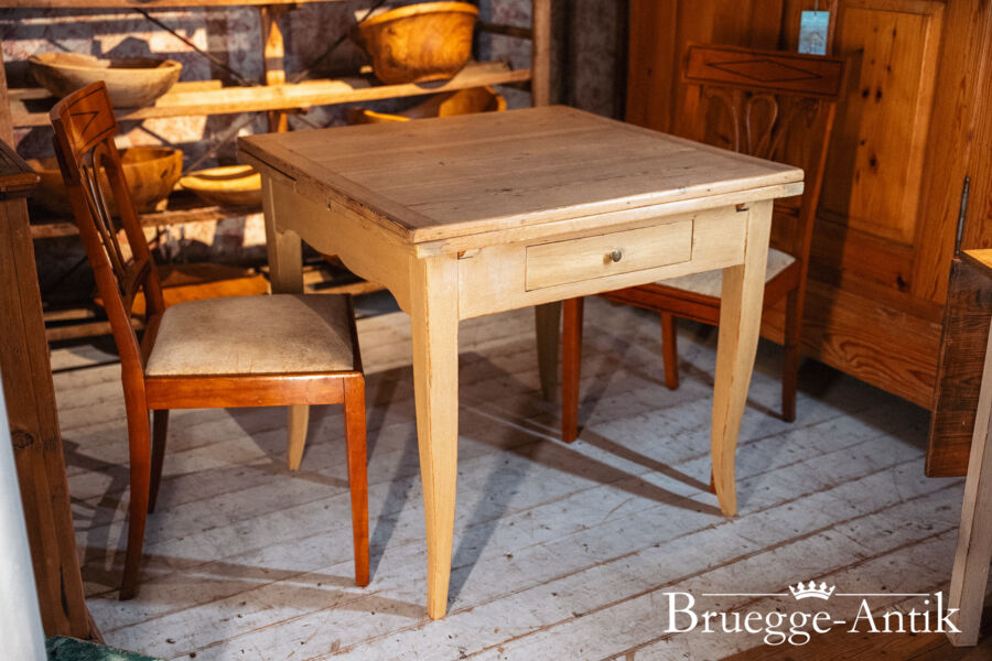 Antiquitaet Bruegge Antik Novemberr 2025 203 - Brügge Antik