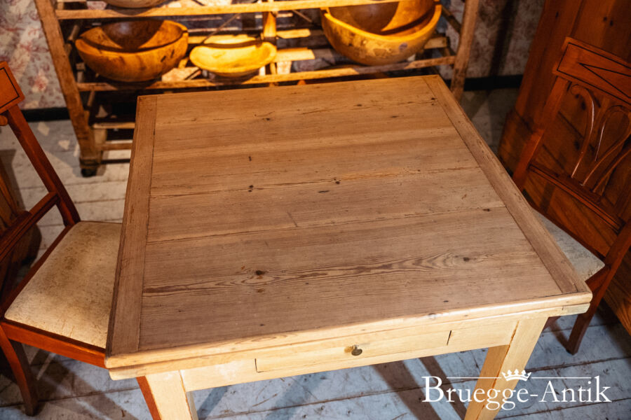 Antiquitaet Bruegge Antik Novemberr 2025 204 - Brügge Antik