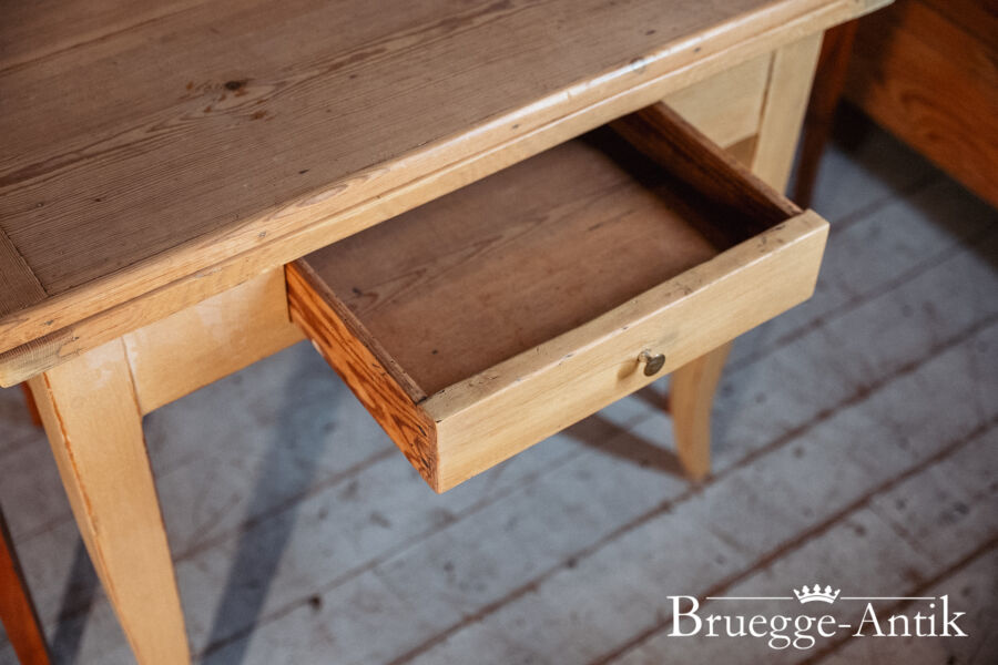 Antiquitaet Bruegge Antik Novemberr 2025 205 - Brügge Antik