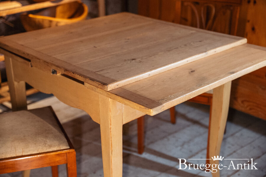 Antiquitaet Bruegge Antik Novemberr 2025 206 - Brügge Antik