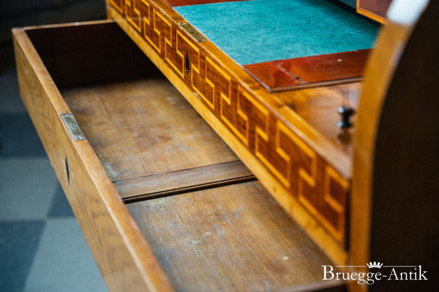 Antikquitaet bruegge antik kunst foto nr 112 - Brügge Antik