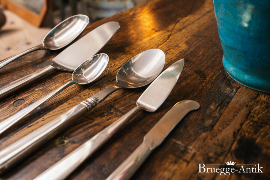 193 Bruegge Antik 06 2023 Antiquitaet Foto - Brügge Antik