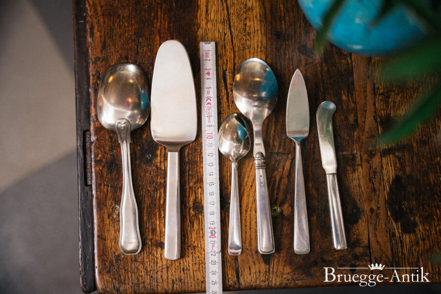 196 Bruegge Antik 06 2023 Antiquitaet Foto - Brügge Antik