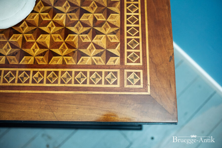 Antiquitaet Bruegge Antik 317 - Brügge Antik